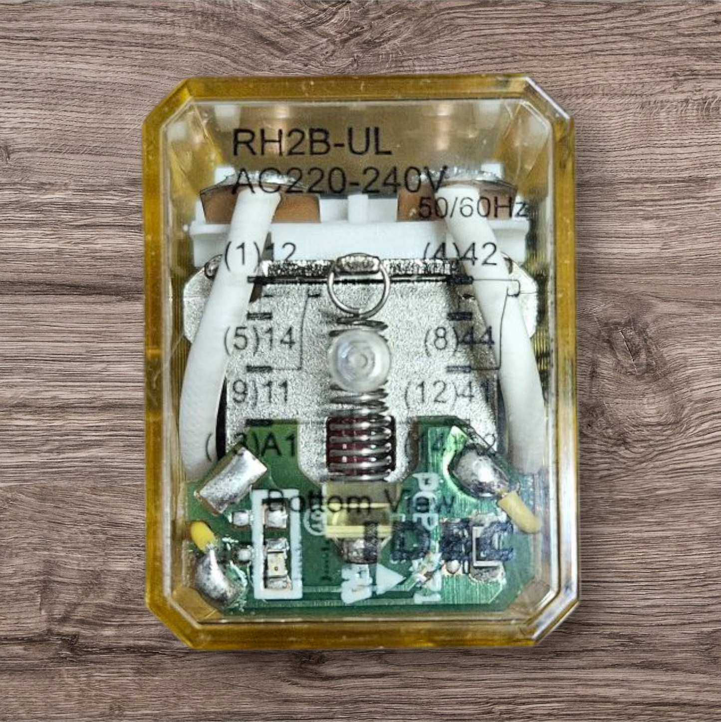 IDEC Relay RH2B-UL, AC220-240V, 50/60Hz