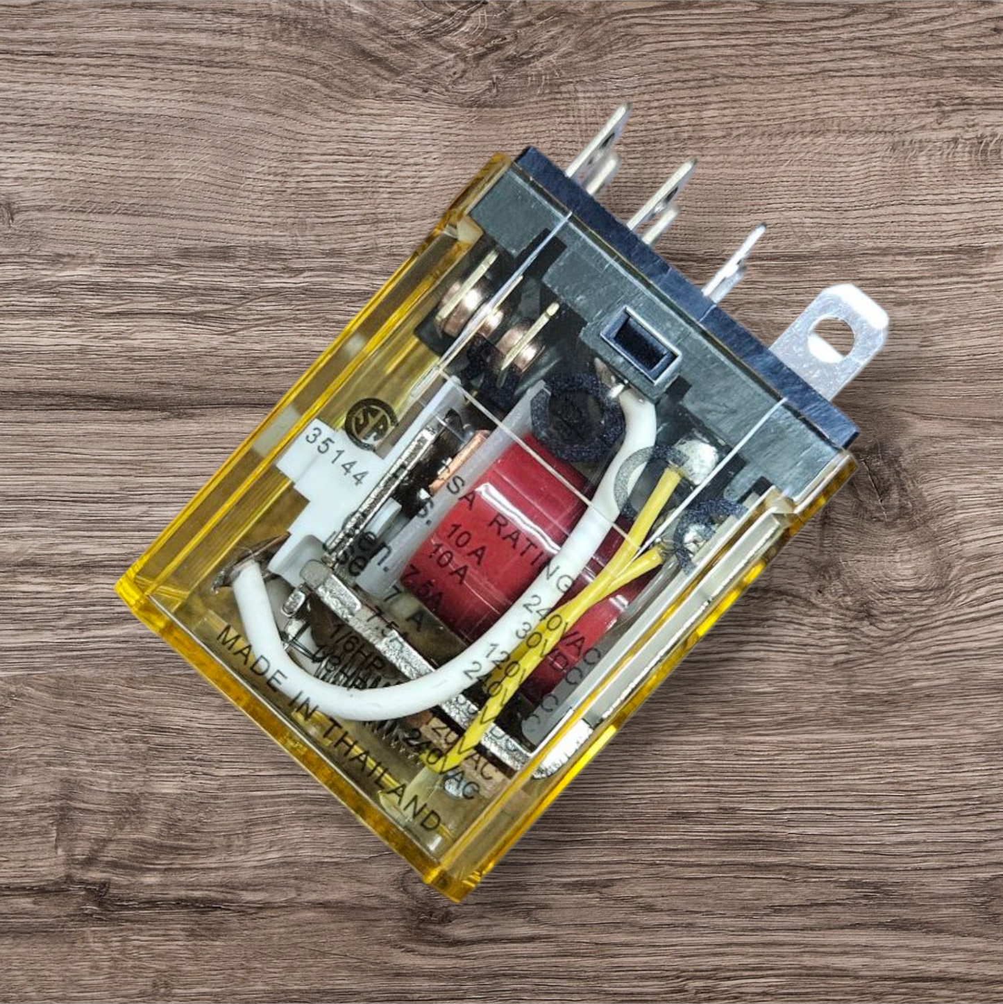 IDEC Relay RH2B-UL, AC220-240V, 50/60Hz