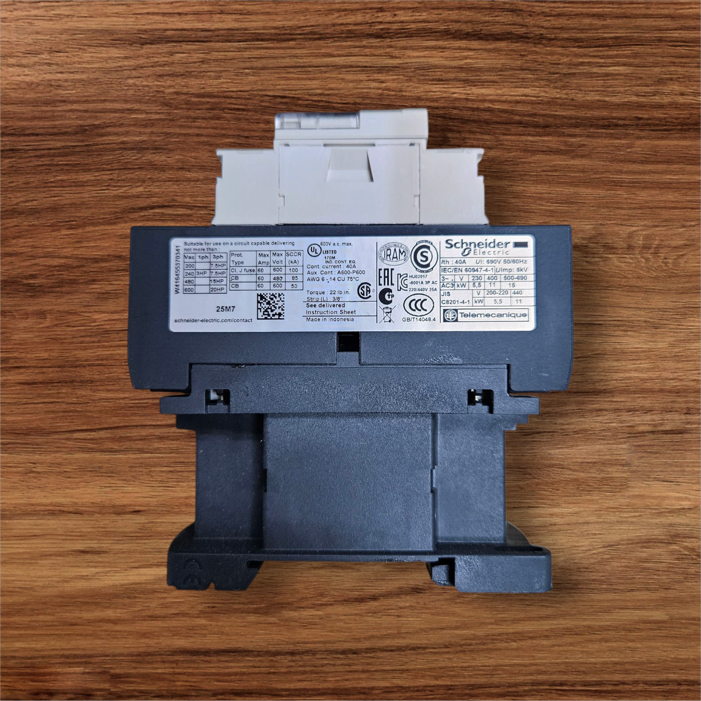 Schneider Contactor LC1D25M7