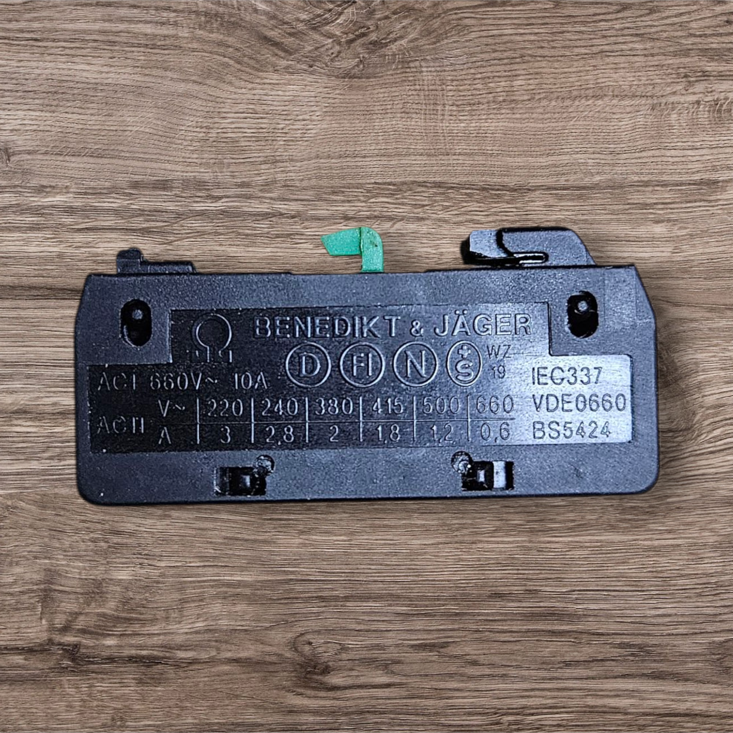 BENEDIKT & JAGER HN10 Auxiliary contact, 1NO