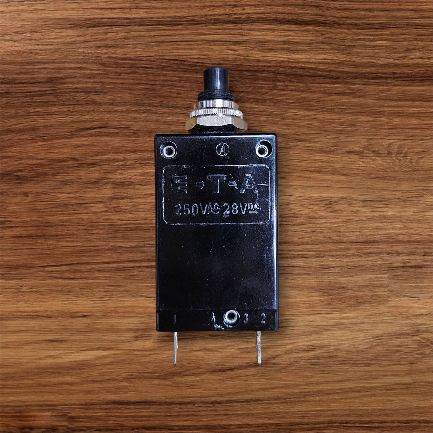 ETA 2-5700-IG1-P10-DD Thermal Overcurrent Circuit Breaker