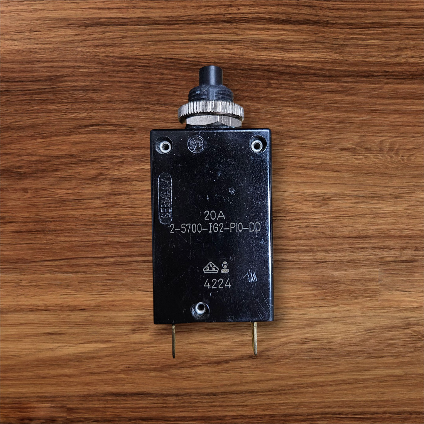 ETA 2-5700-IG1-P10-DD Thermal Overcurrent Circuit Breaker