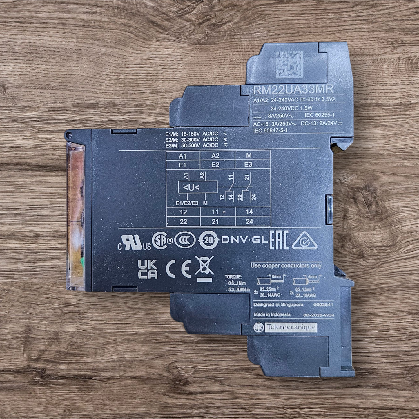 Schneider Voltage Control Relay, RM22UA33MR