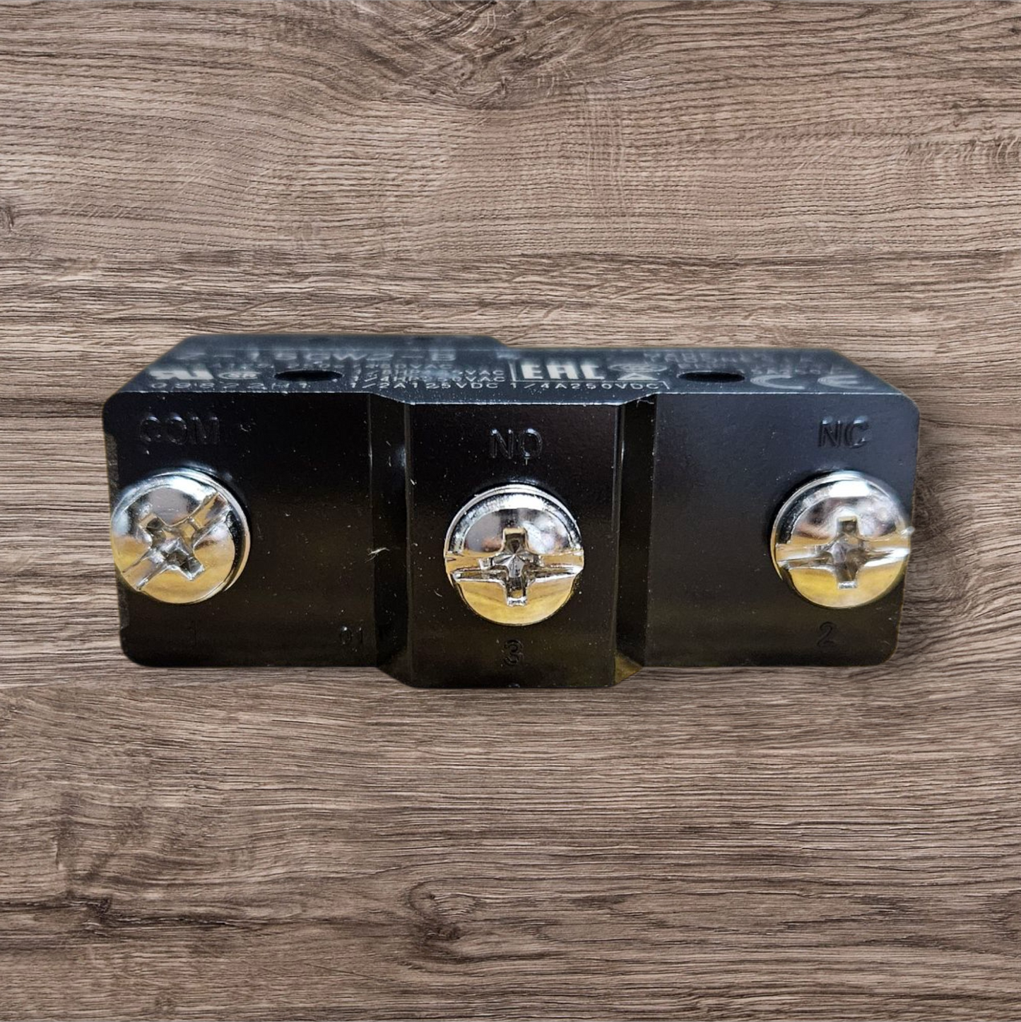 Omron Mirco Limit Switch Z-15GW2-B