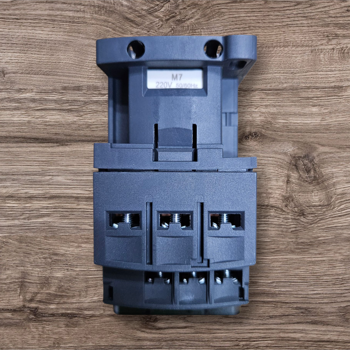 Schneider Contactor LC1D09M7 220VAC 4KW