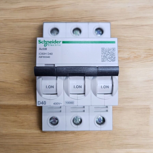 Schneider MCB, IC60H, A9F85340, 3 Pole, D40