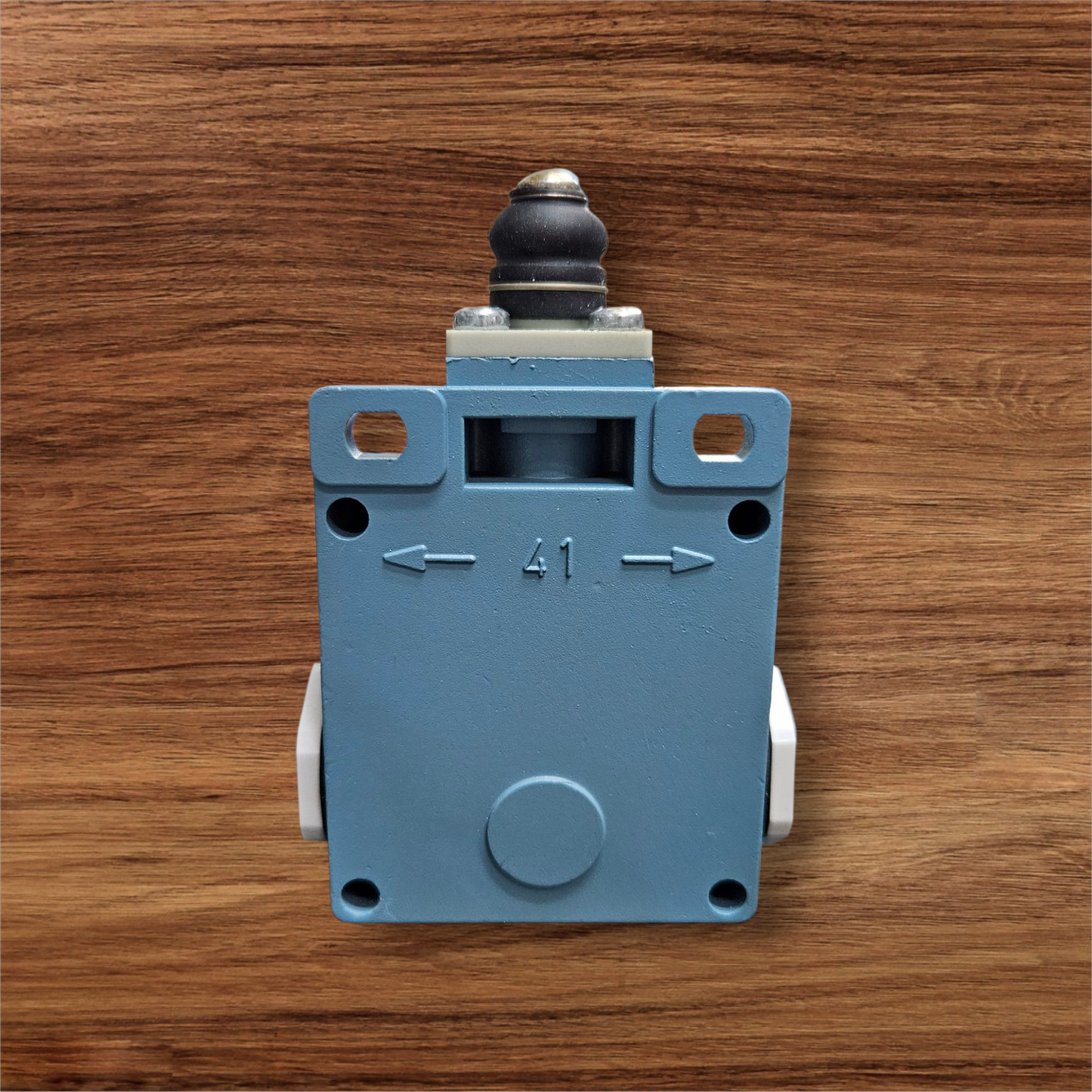 Crouzet Limit Switch 838400 (Steel Plunger)