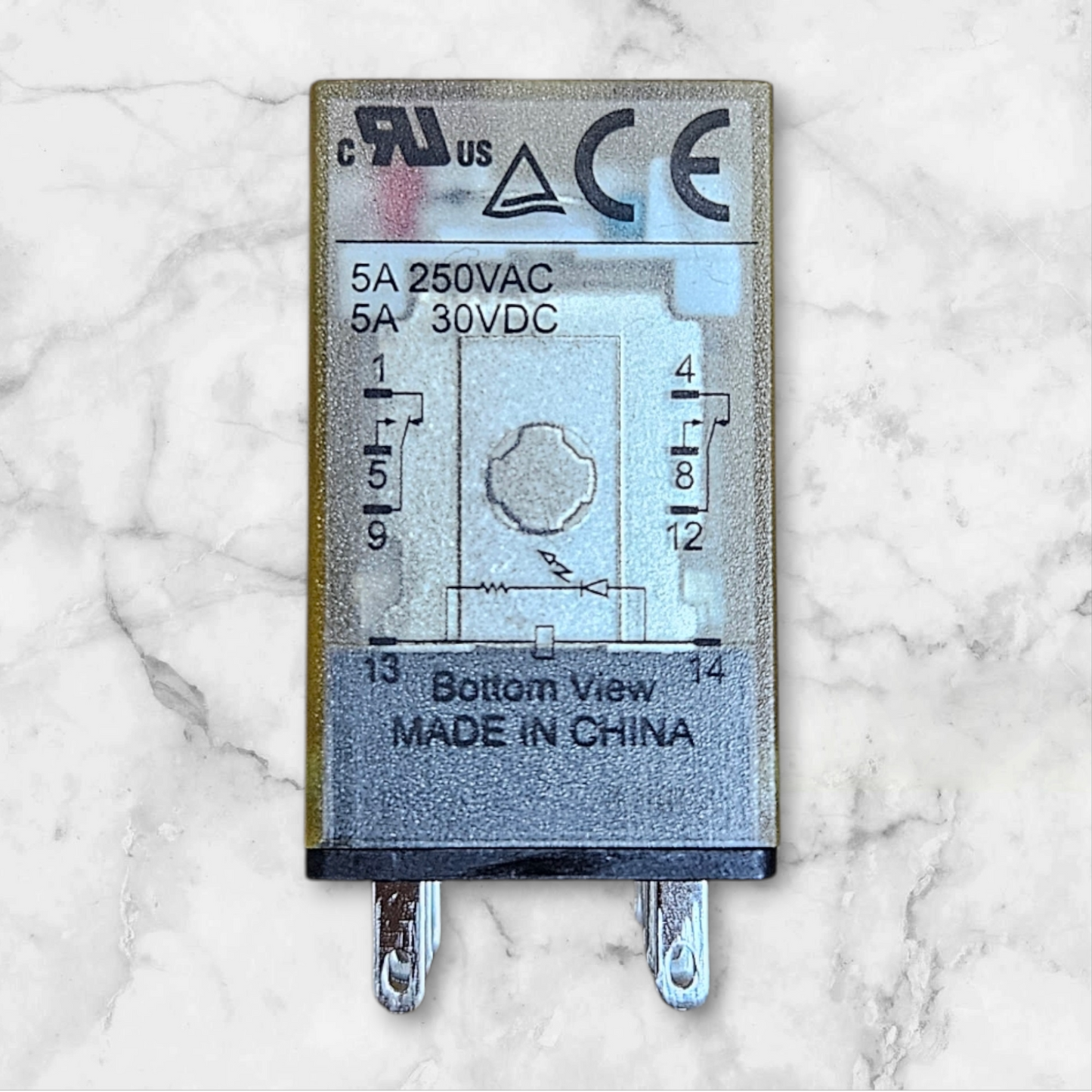 IDEC RN2S-NL-A230 Relay, 230VAC