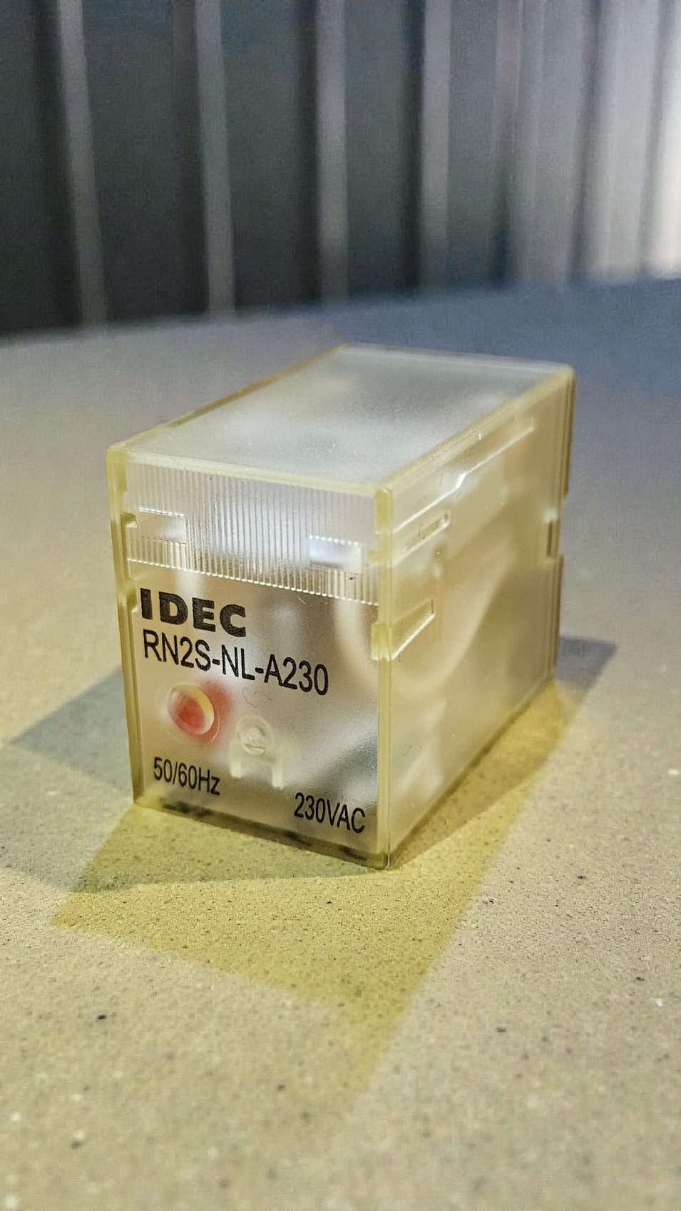 IDEC RN2S-NL-A230 Relay, 230VAC