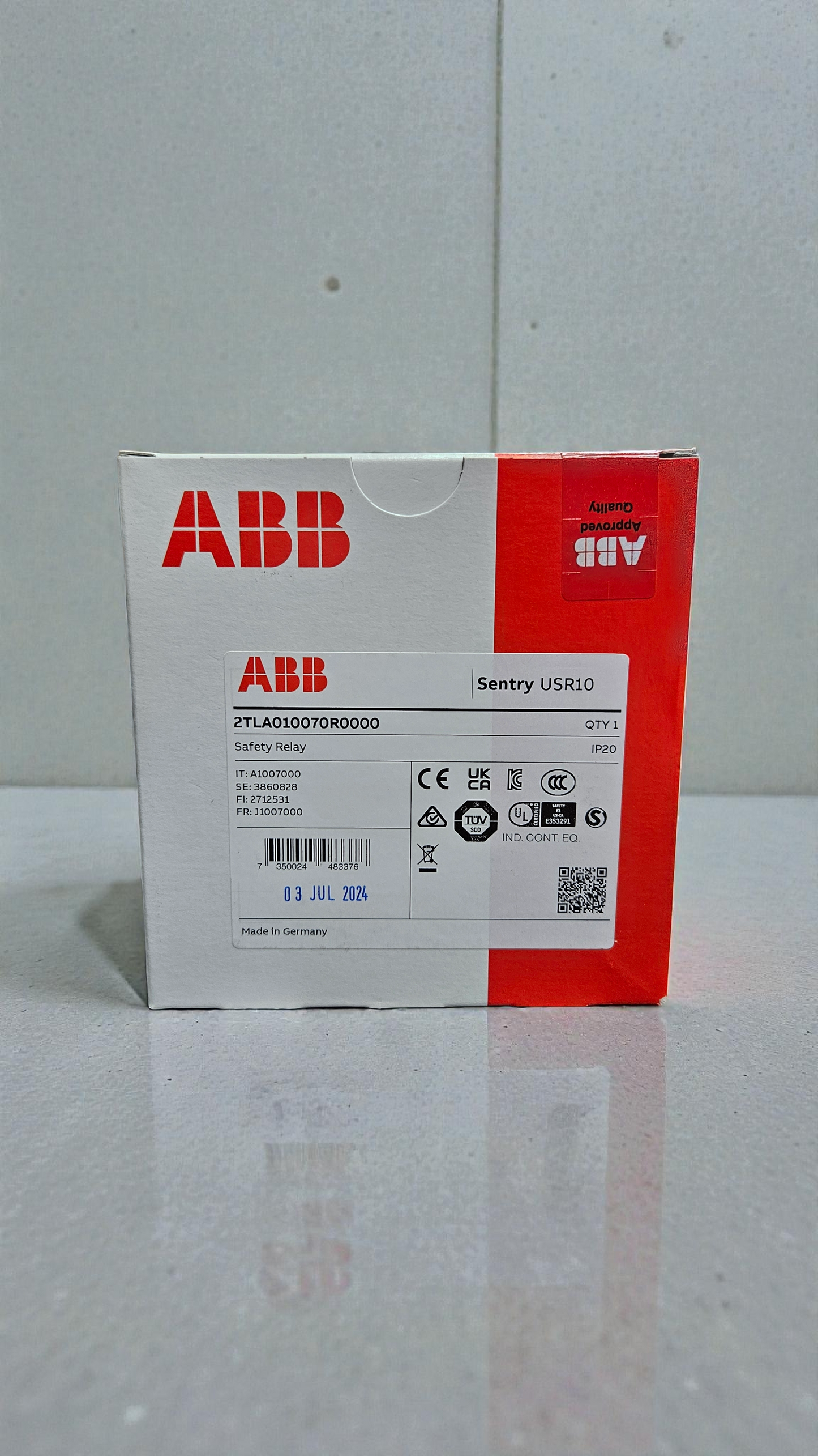 ABB Sentry Safety Relay USR10, 2TLA010070R0000