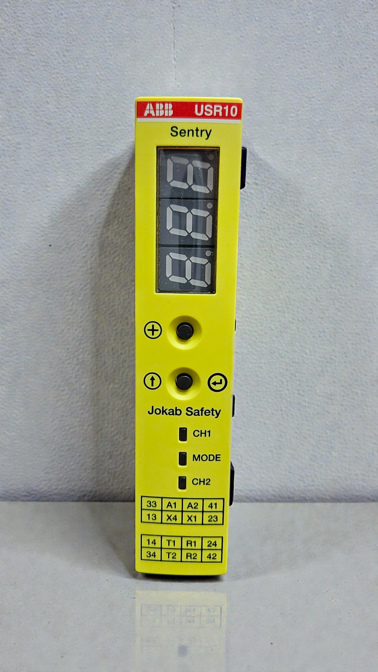 ABB Sentry Safety Relay USR10, 2TLA010070R0000