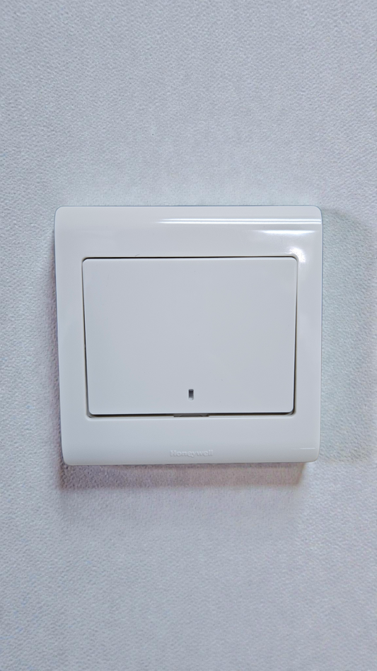 Honeywell 1 Gang WaterHeater Switch, R4787NWHI, 20A, DP Heater Switch