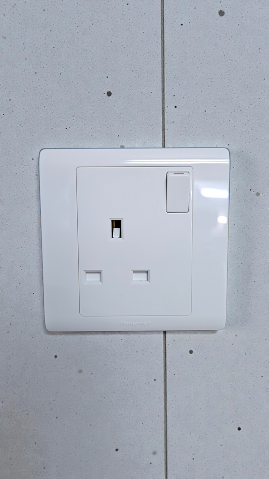 Honeywell MK 1 Gang Socket R2757WHI, 1X13A SSO