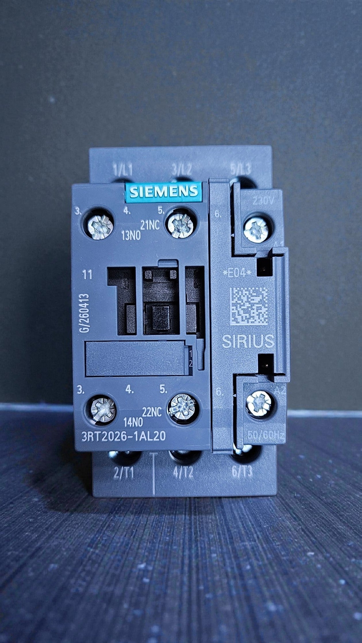 Siemens Magnetic Contactor 3RT2026-1AL20, 230VAC