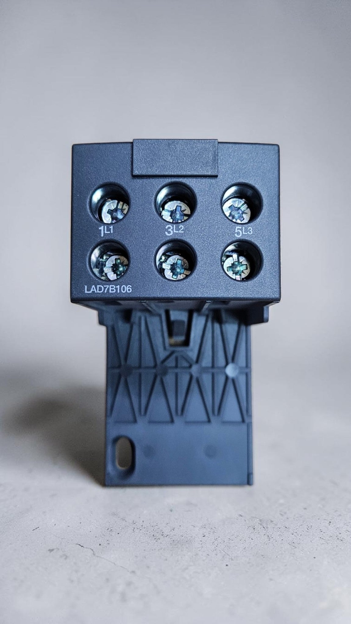 Schneider Terminal Block LAD7B106