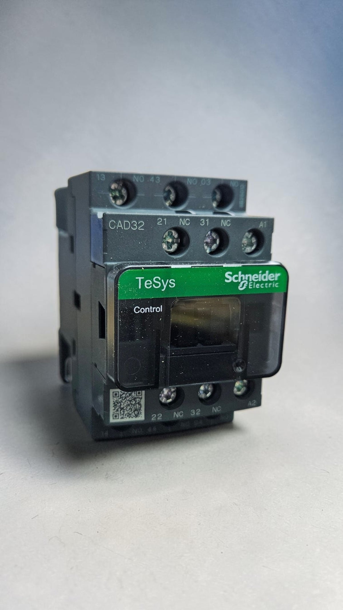 Schneider Auxiliary Contactor CAD32P7, 230VAC, 3NO+2NC