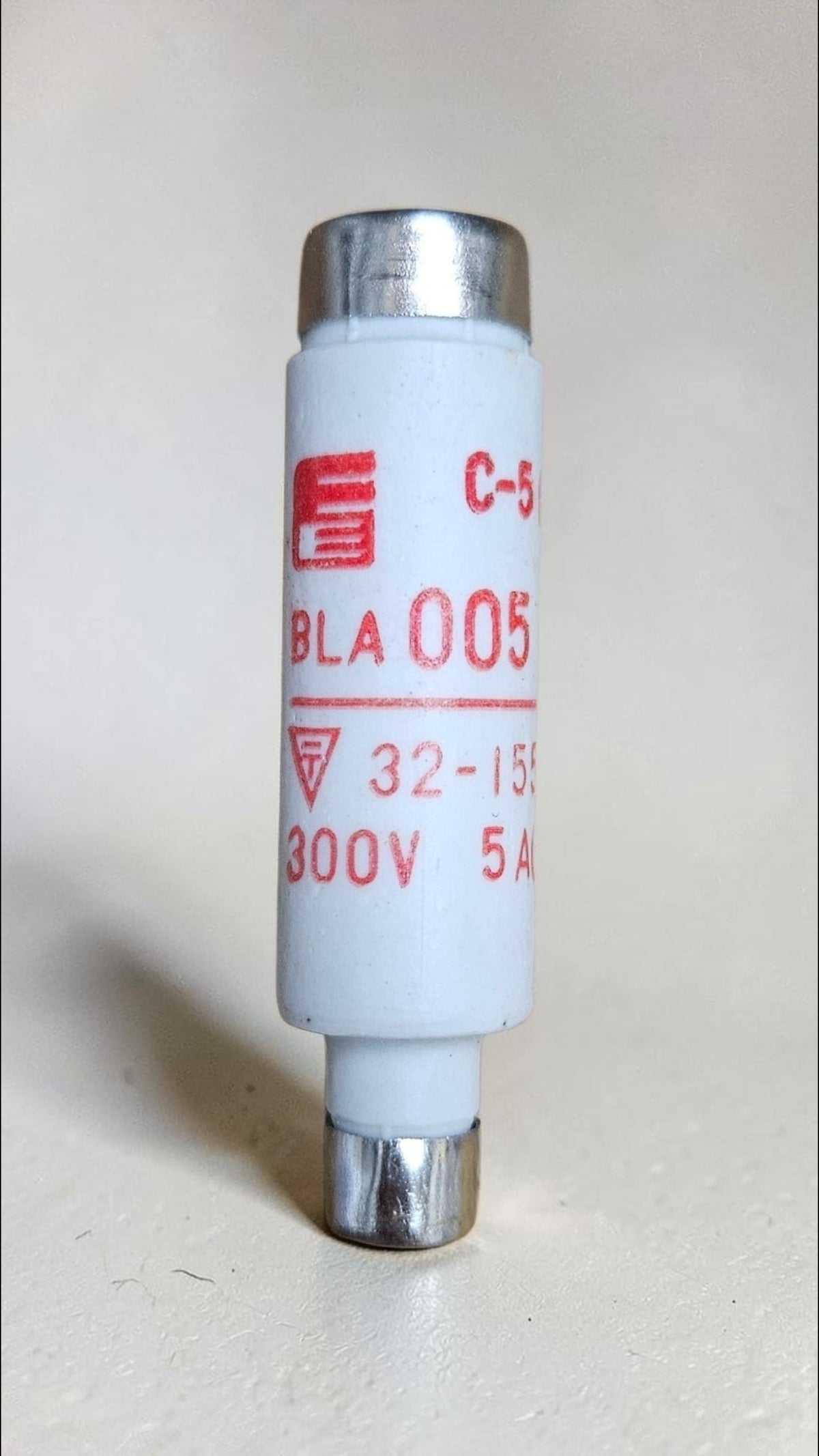 Fuji Electric Fuse, BLA005 5A 600VAC/DC