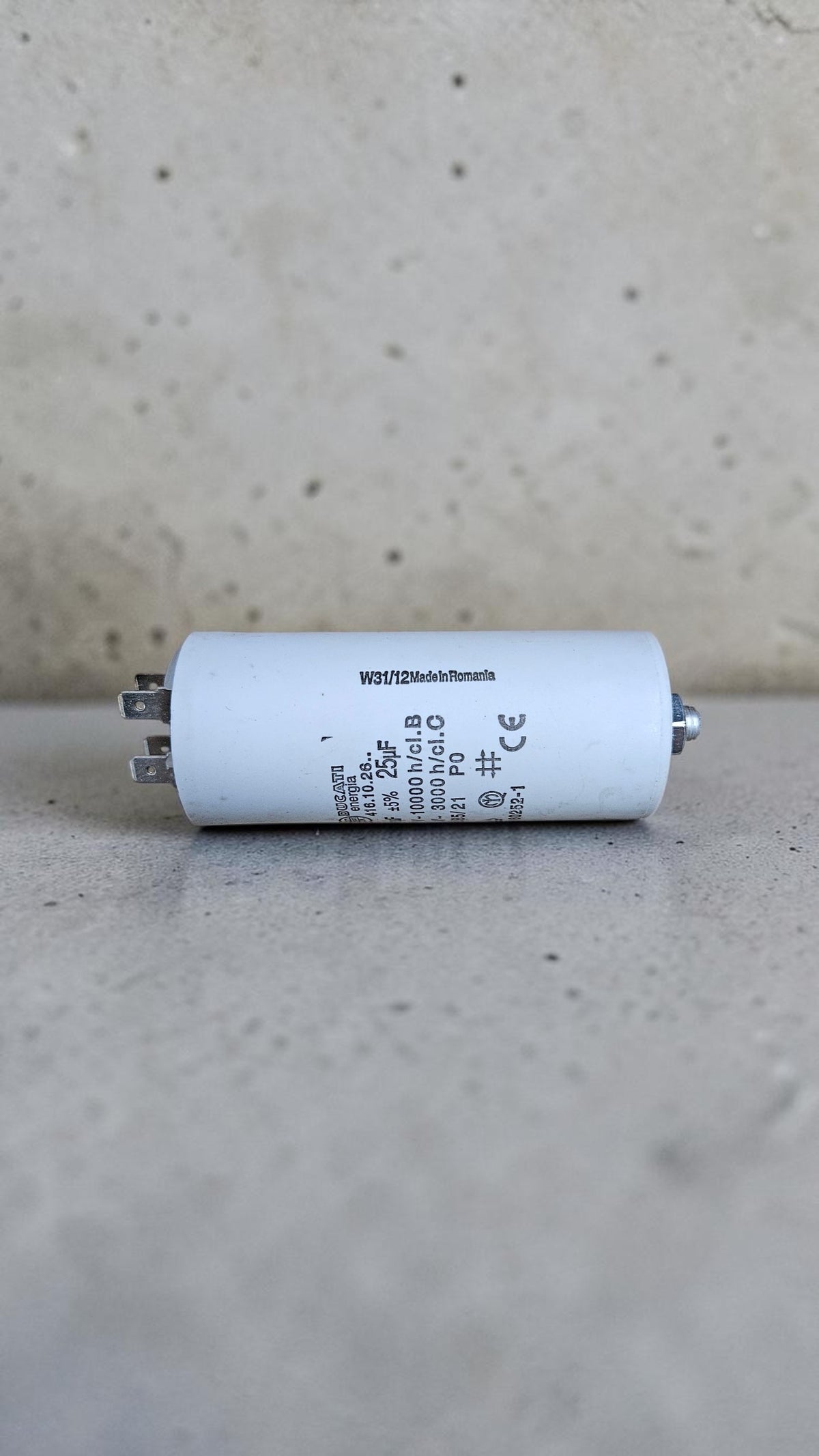 Ducati Energia 416.10.26, 25uF, 425VAC, Running Capacitor