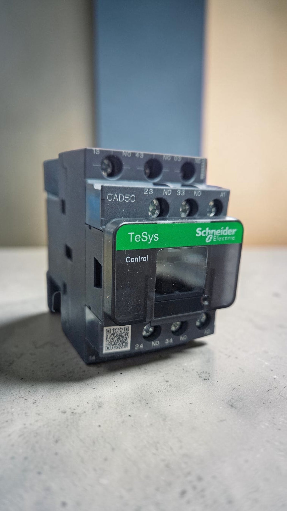 Schneider Control Relay, CAD50F7, 110VAC, 5 NO