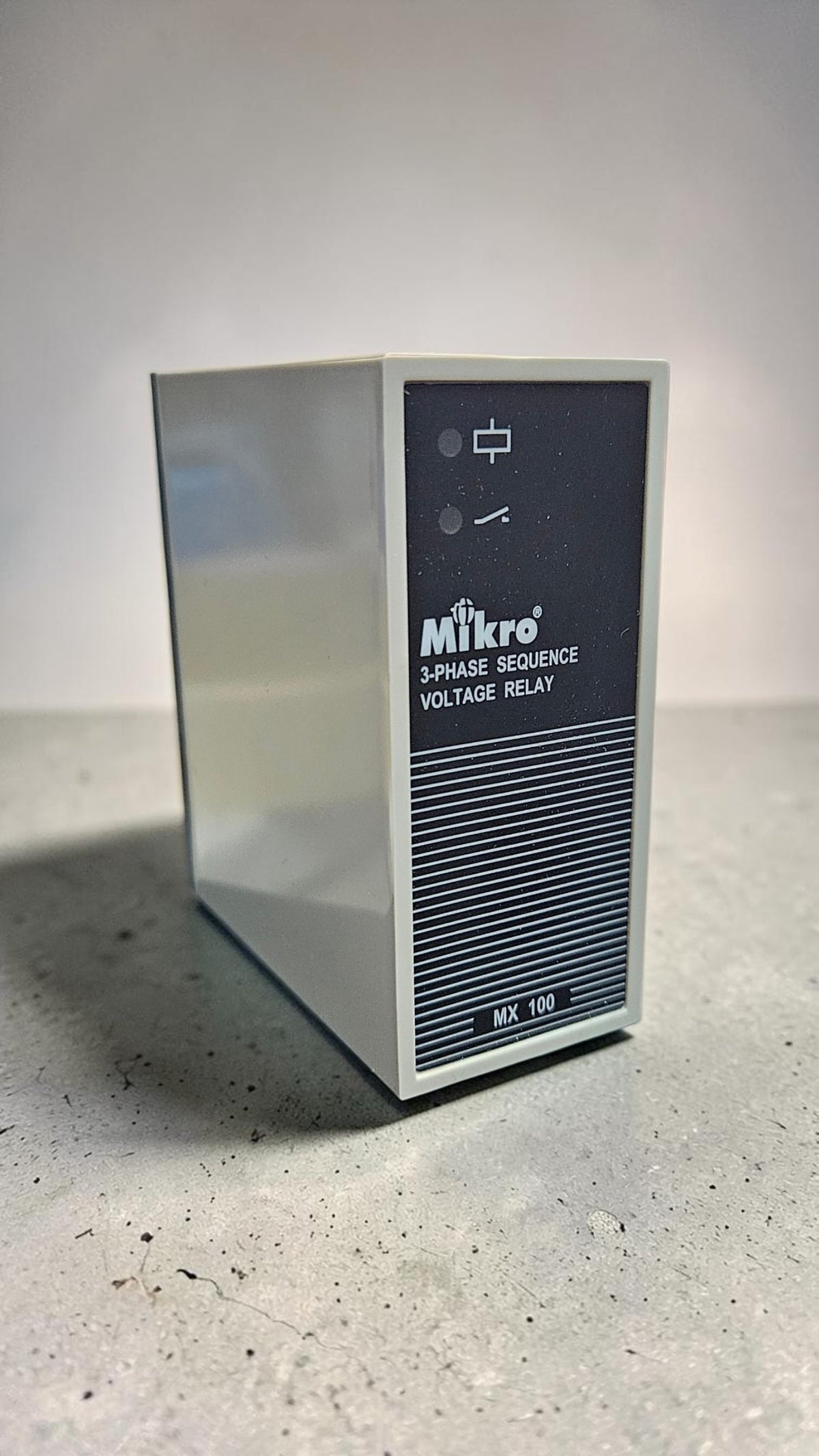 Mikro MX100, 3 Phase Sequence Voltage Relay, 3 x 380-415V