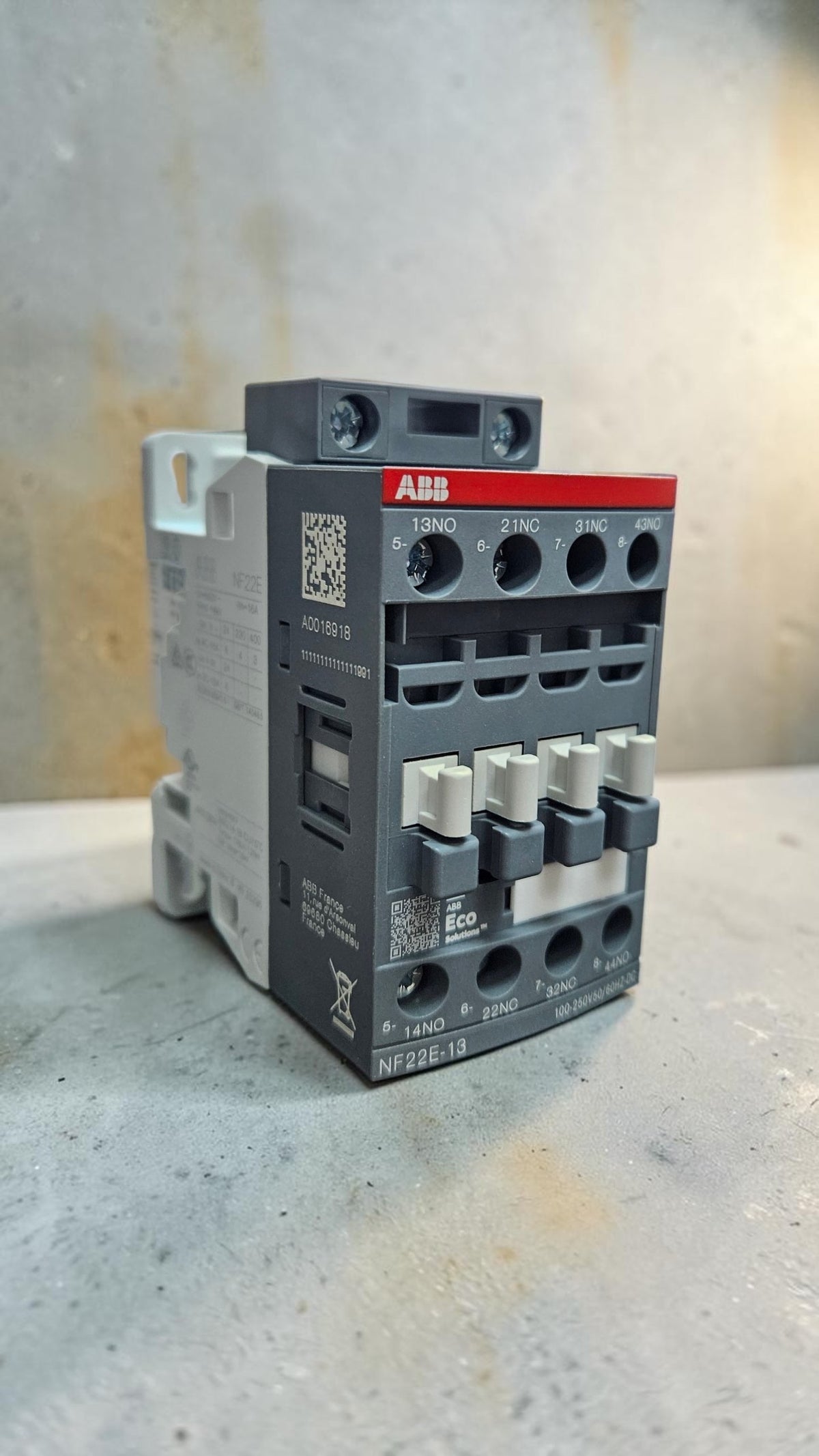 ABB NF22E-13, 4 Pole, Contactor Relay, 2NO+2NC, 100-250VAC/DC