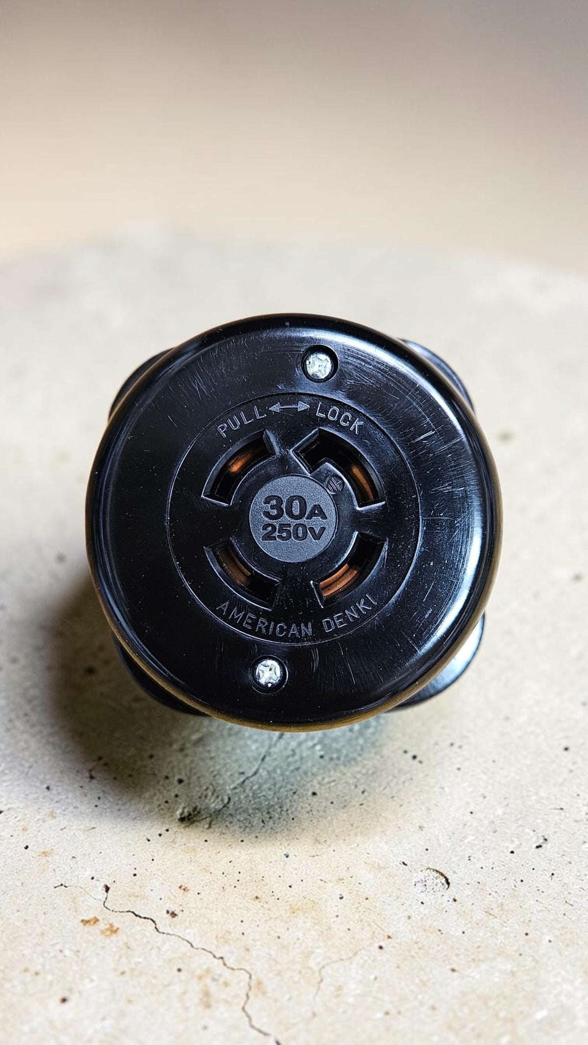 American Denki, 4321, 3 Pole, 4 Wire, Grounding at 30A, 250VAC, Surface Receptacle