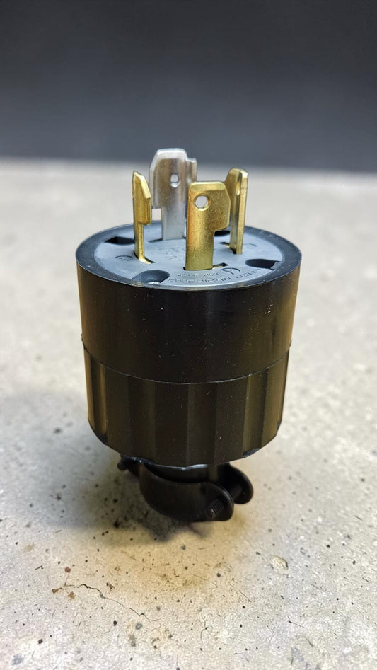 American Denki 4322R, 3 Pole, 4 Wire, Grounding 30A, 250V Plug (Rubber Housing)