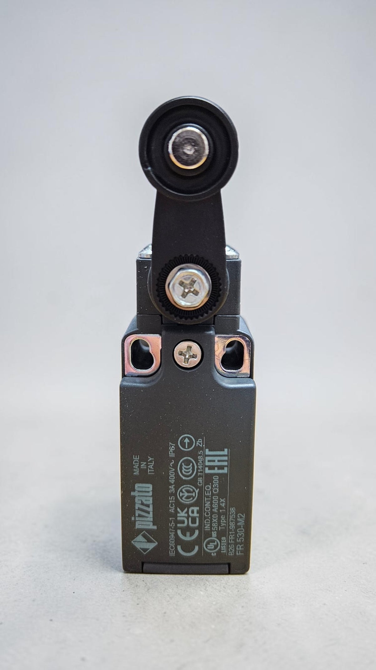 Pizzato Mini Limit Switch FR530-M2, Position Switch With Roller Lever, Protection Degree IP67