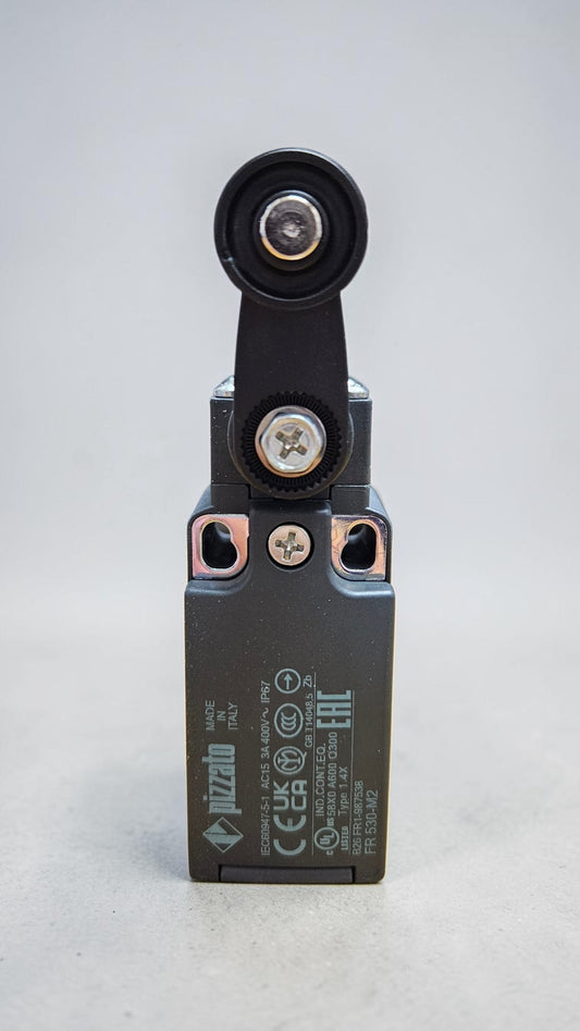 Pizzato Mini Limit Switch FR530-M2, Position Switch With Roller Lever, Protection Degree IP67