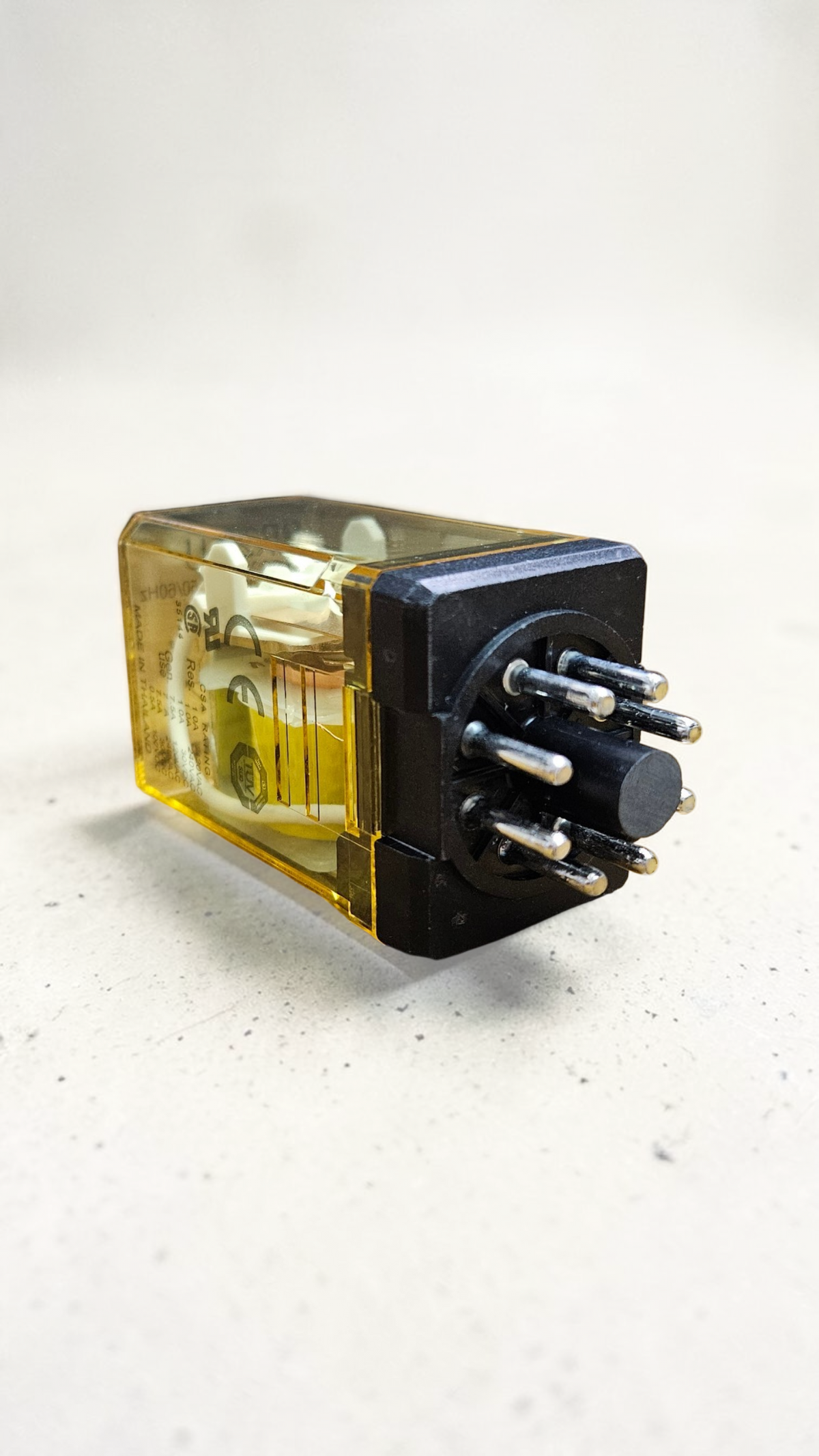 IDEC Relay RR2P-U, 230VAC