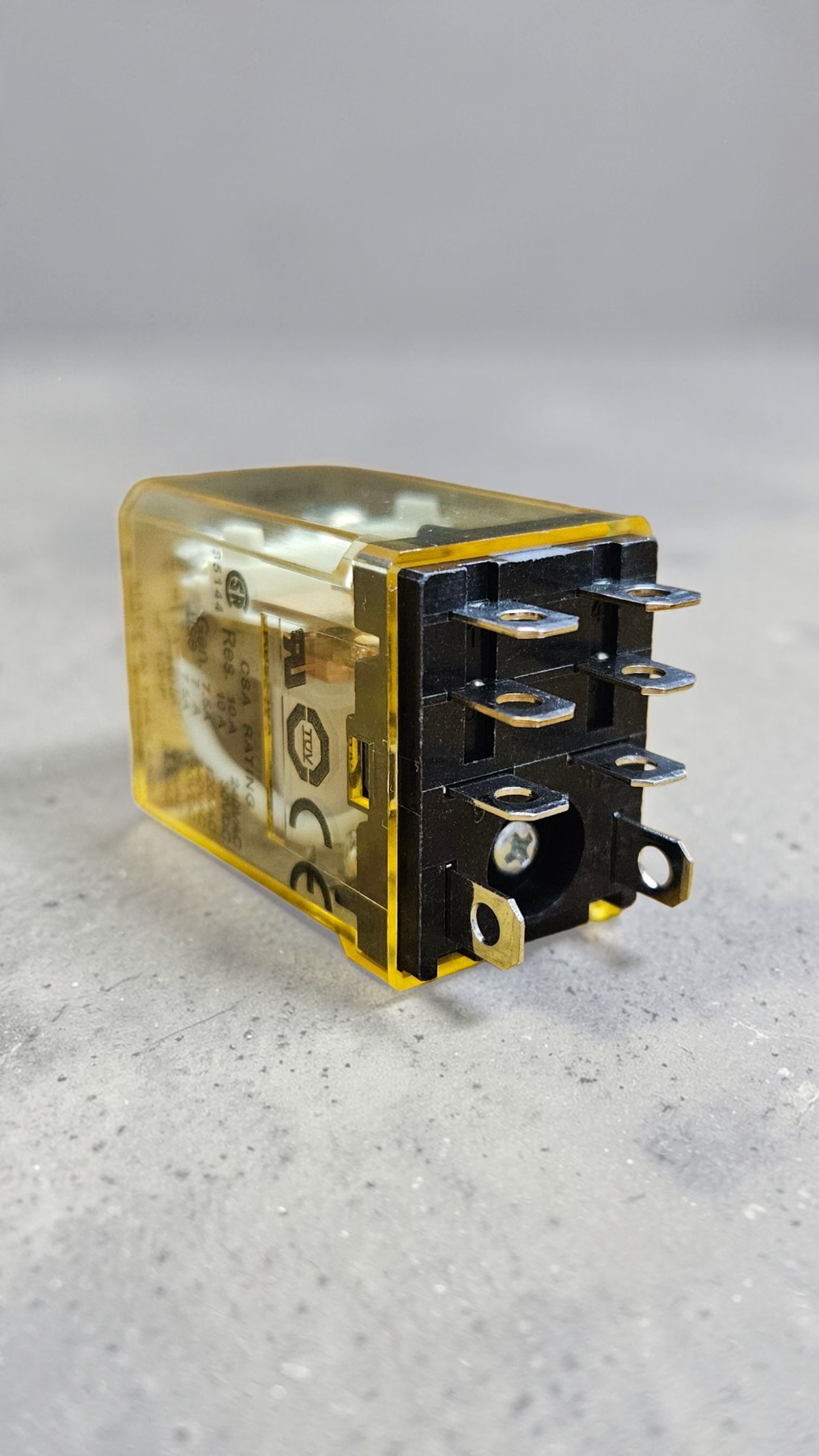 IDEC Relay RH2B-U, AC24V