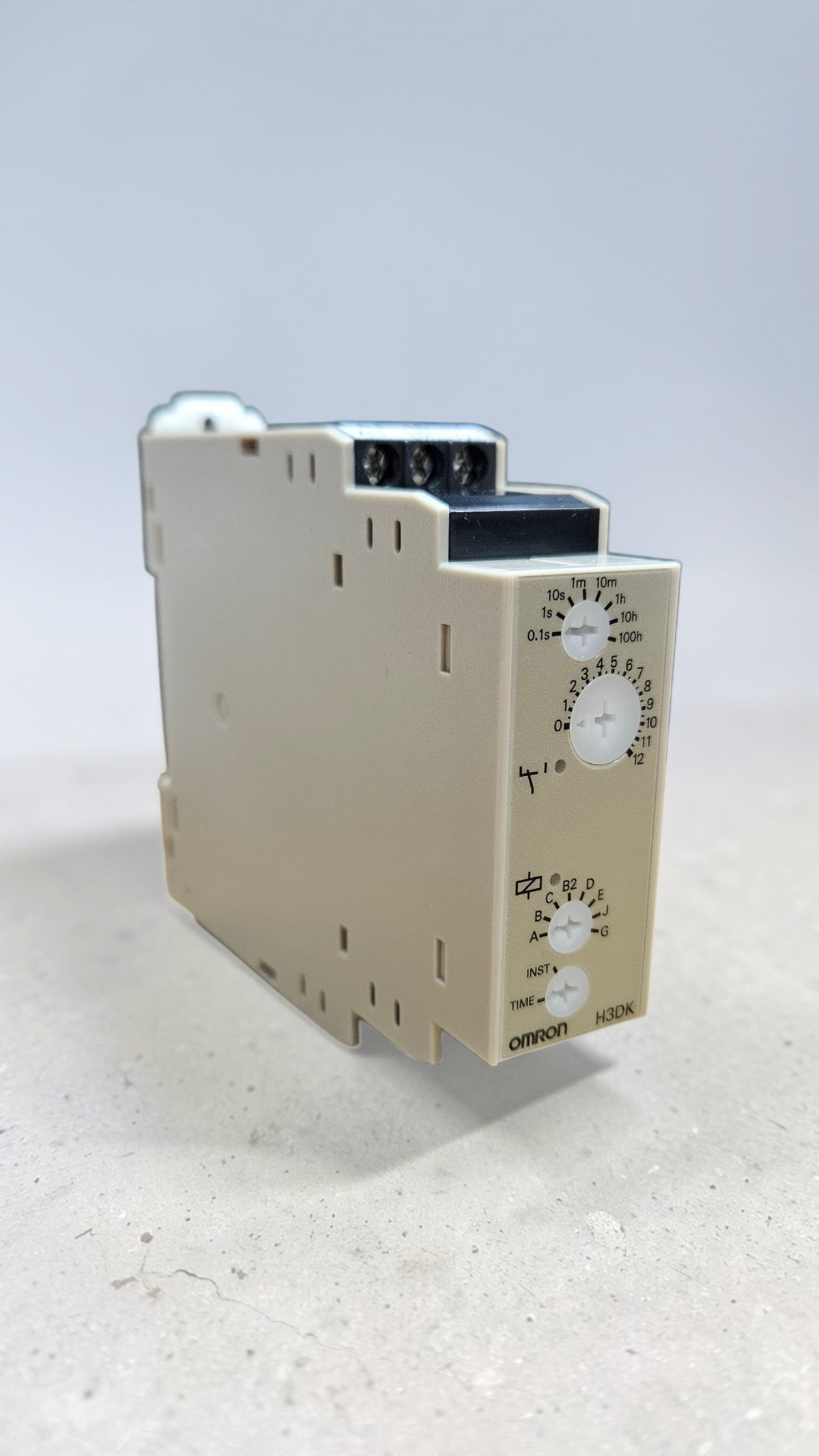 Omron H3DK-M2, 24-240VAC/DC, 0.1S-1200H