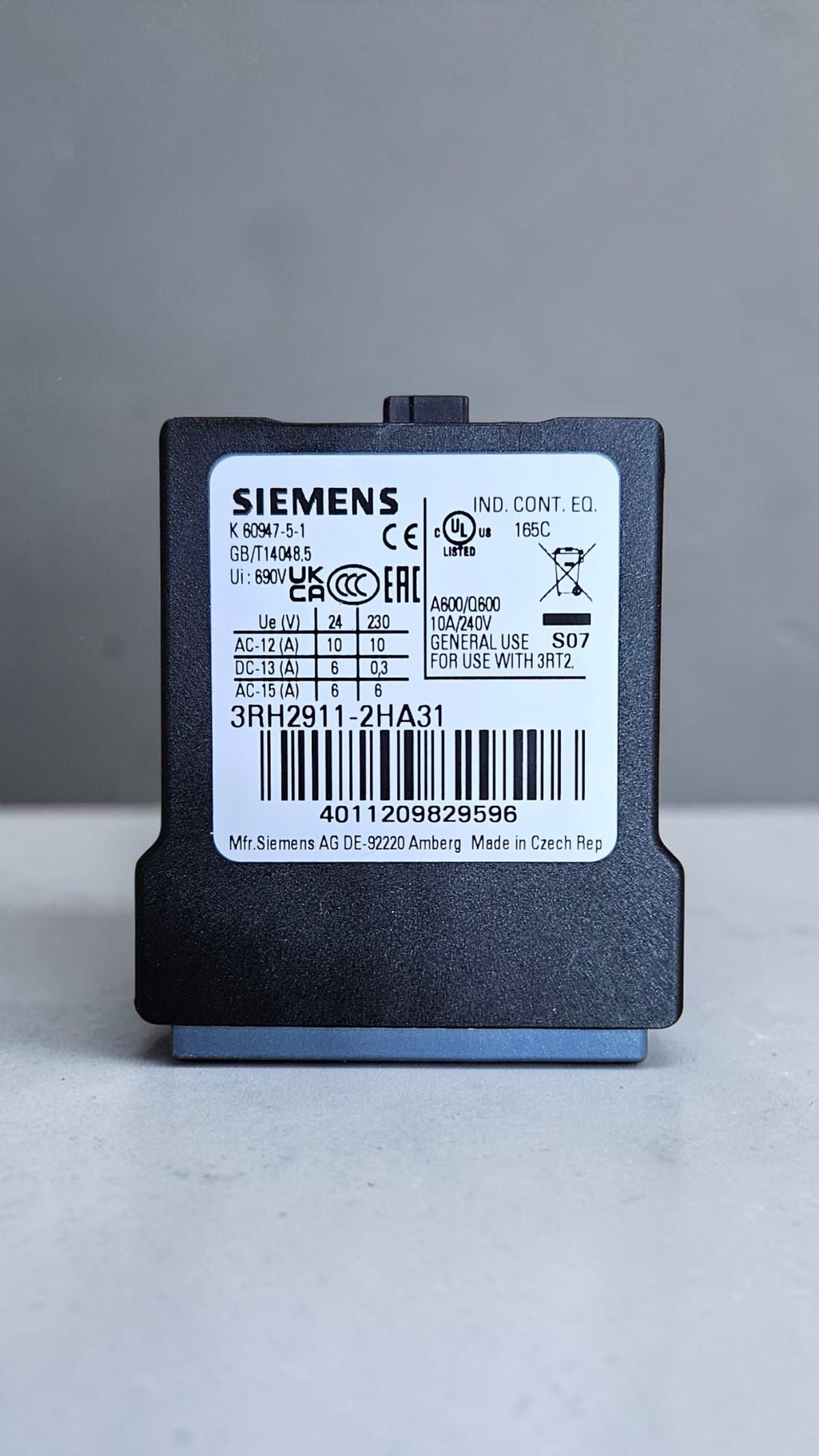 Siemens Auxillary Contact 3RH2911-2HA31, 3NO+1NC